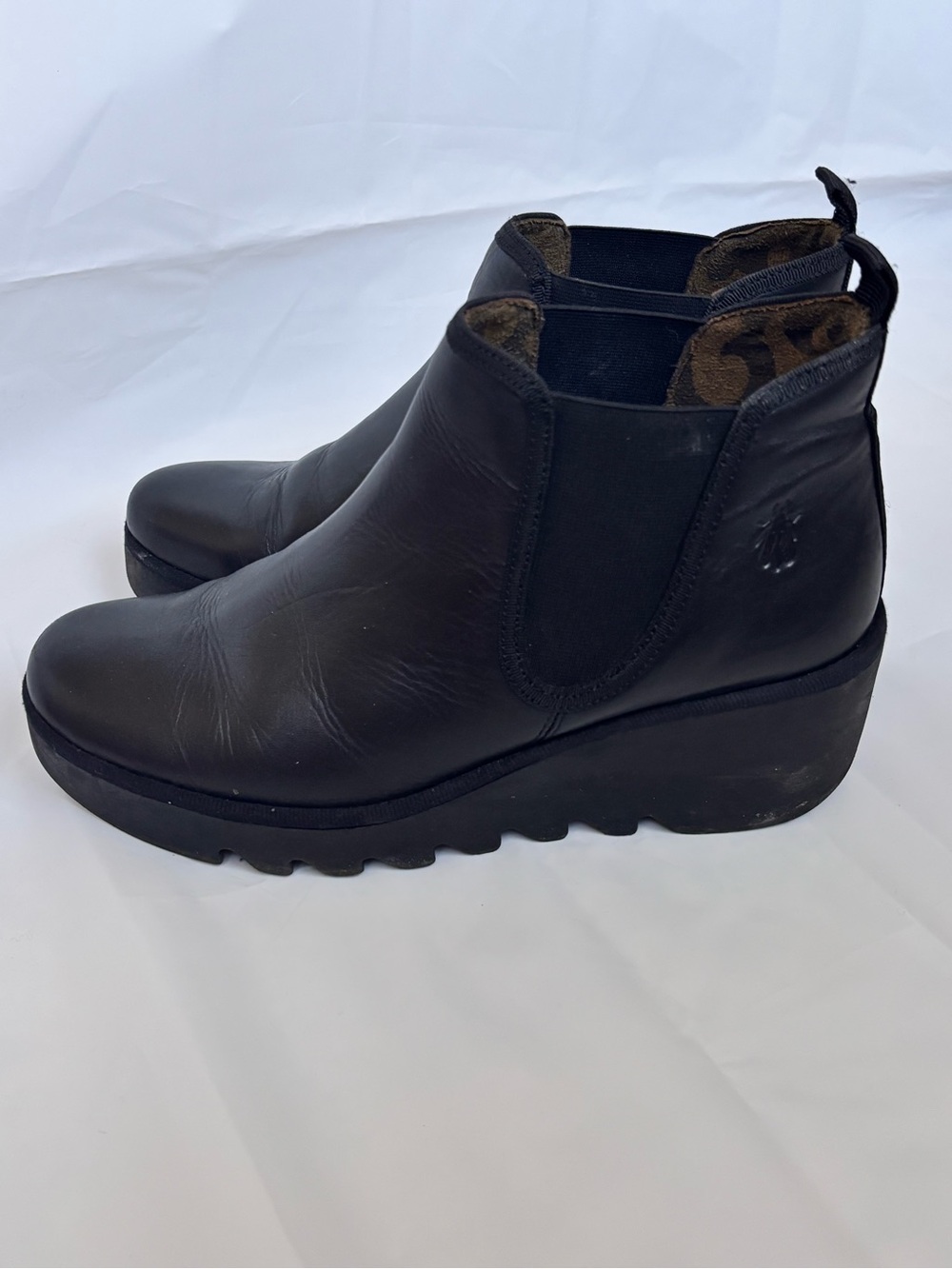 Fly London Byne Black Leather Wedge Chelsea platform ankle Booties 8.5/9 40